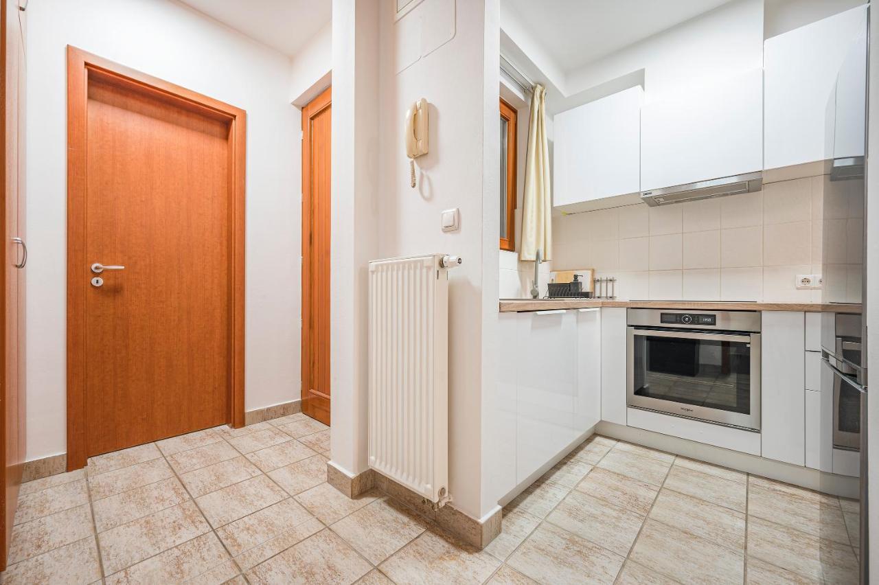 Modern Apartment With Garage Budapešť Exteriér fotografie