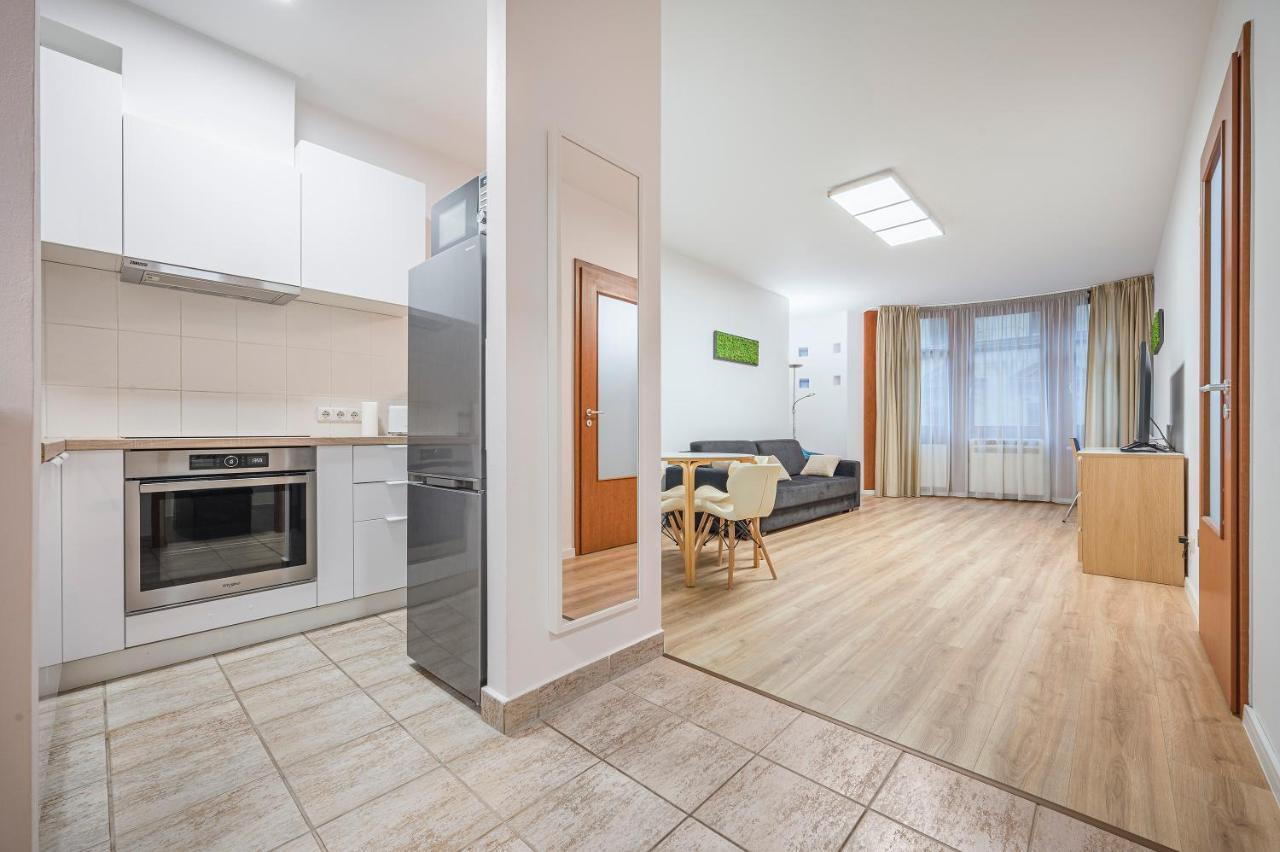 Modern Apartment With Garage Budapešť Exteriér fotografie