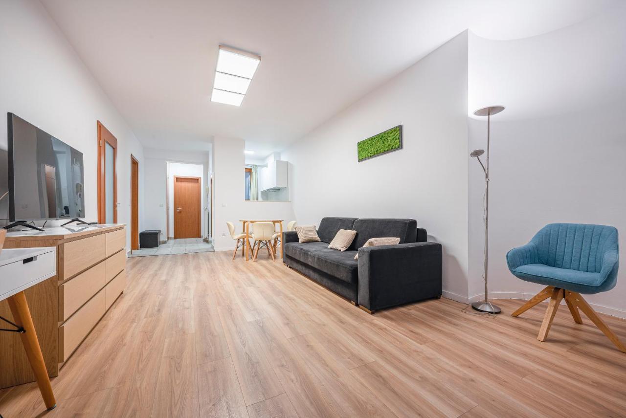 Modern Apartment With Garage Budapešť Exteriér fotografie